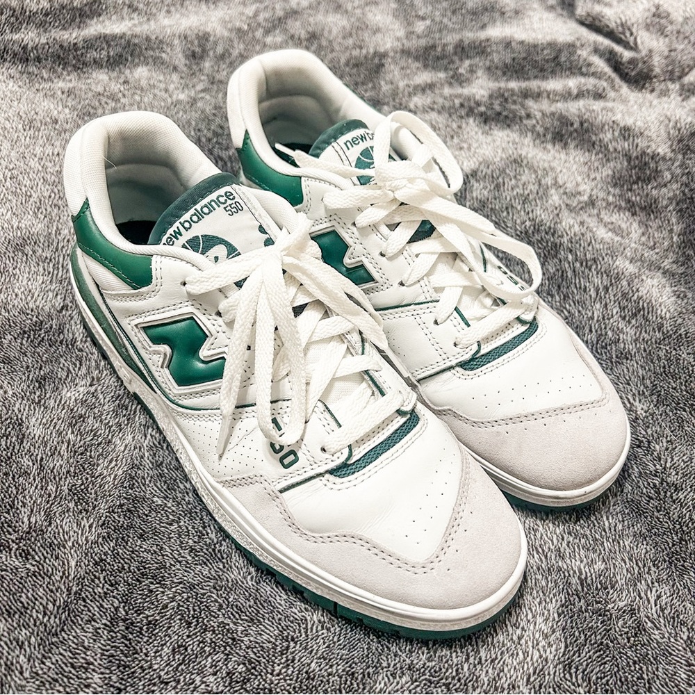 Green & White New Balance 550s - Men’s Size 9.5 - BB550WT1 - Leather & Suede